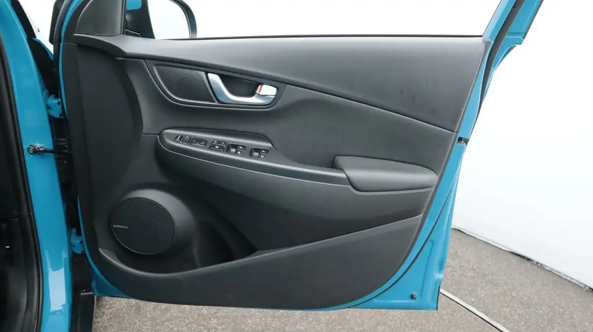 2021-hyundai-kona-e-ultimate-big-15