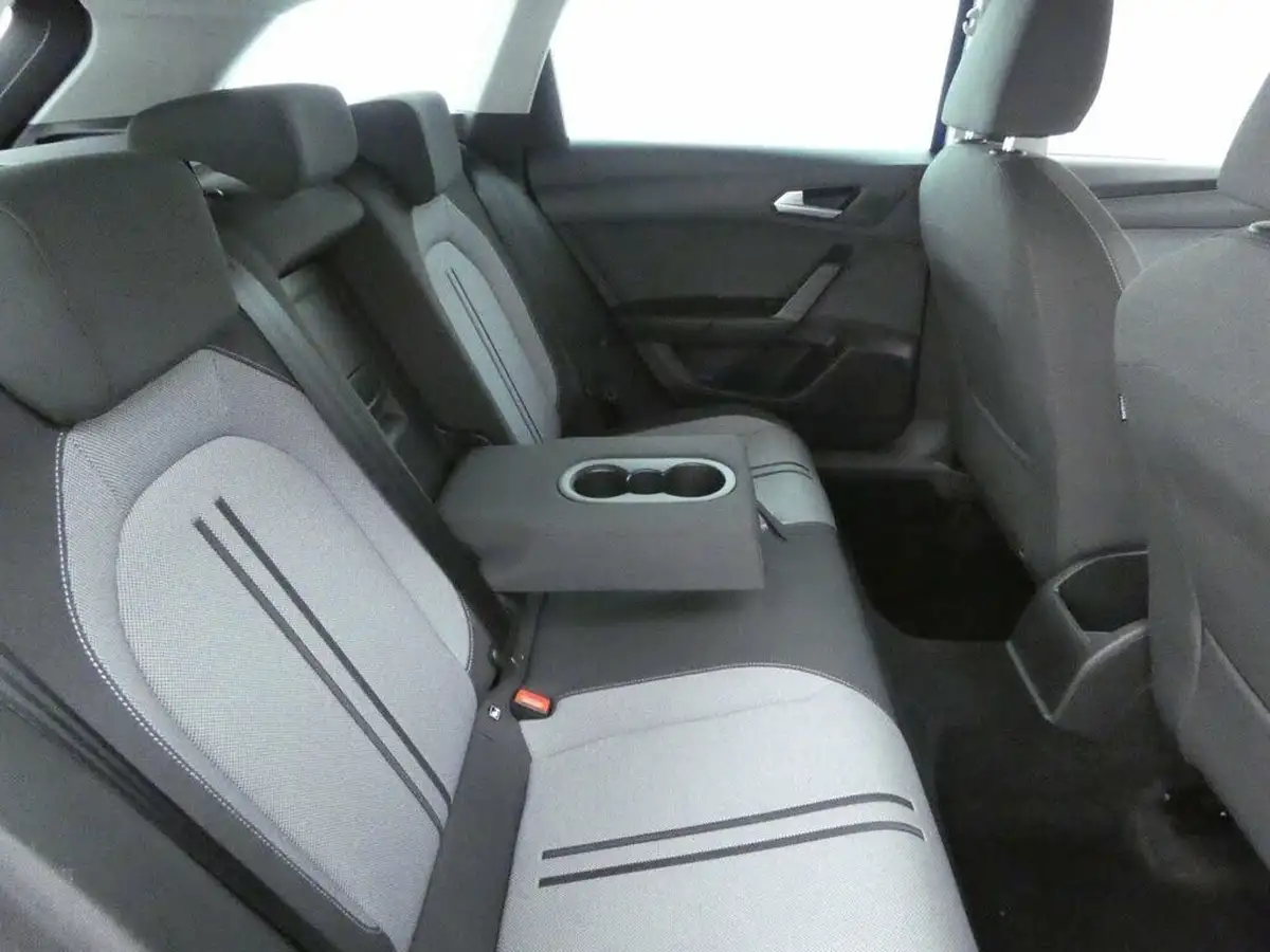 2021-seat-leon-20tdi-se-dynamic-estate-big-2