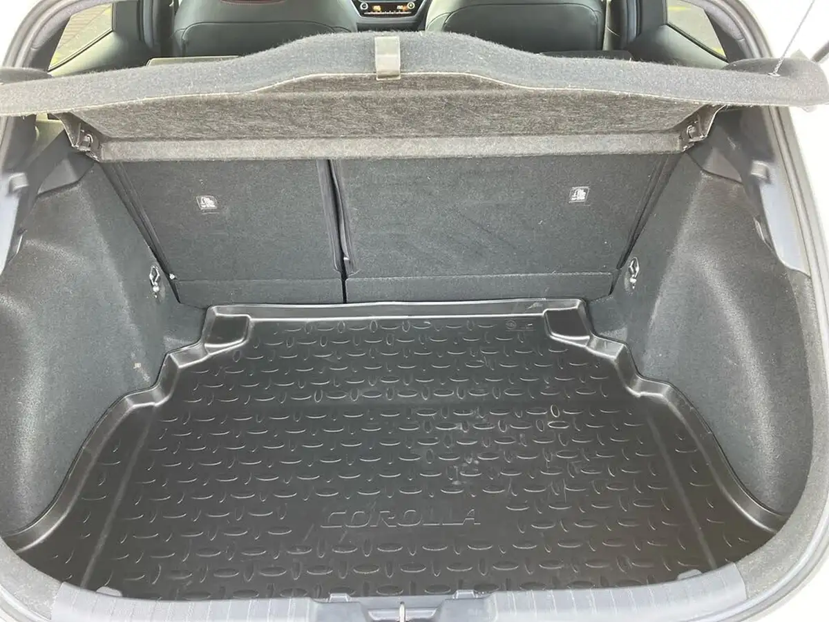 2019-toyota-corolla-18-vvt-i-excel-trk-hatchback-big-22