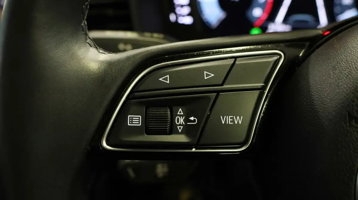 2022-audi-a1-10-25-tfsi-technik-big-21