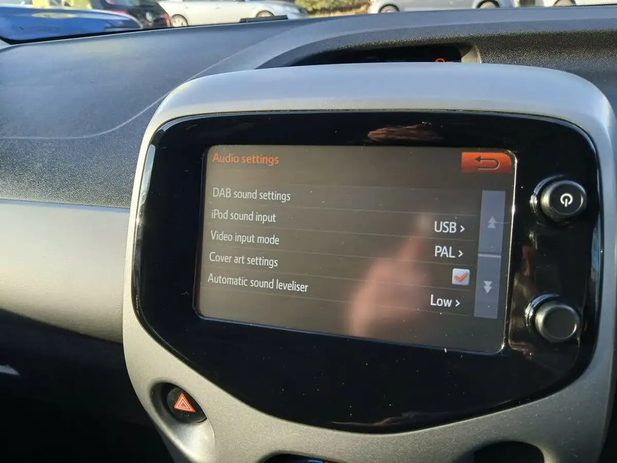 2016-citroen-c1-12-puretech-feel-82ps-5d-big-21