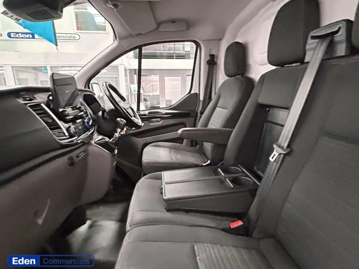 2022-ford-transit-custom-20tdci-300-l1h1-limited-130pseu6dt-panel-van-big-10