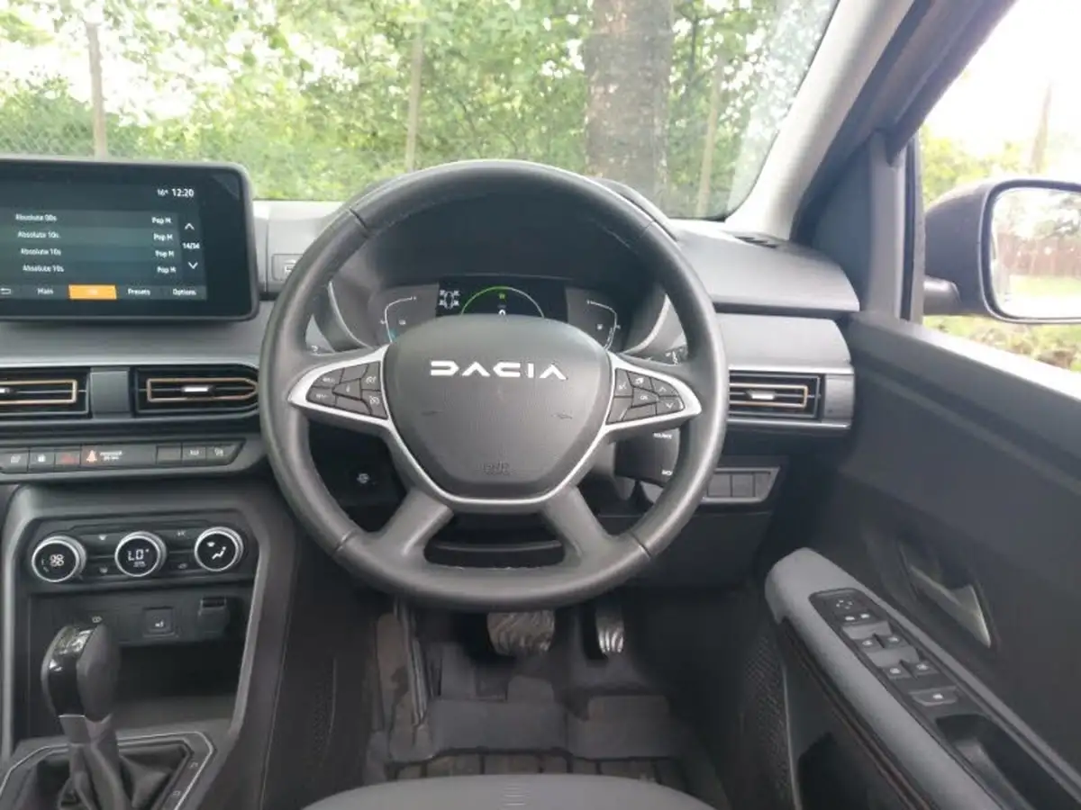 2024-dacia-jogger-16-tce-extreme-big-6