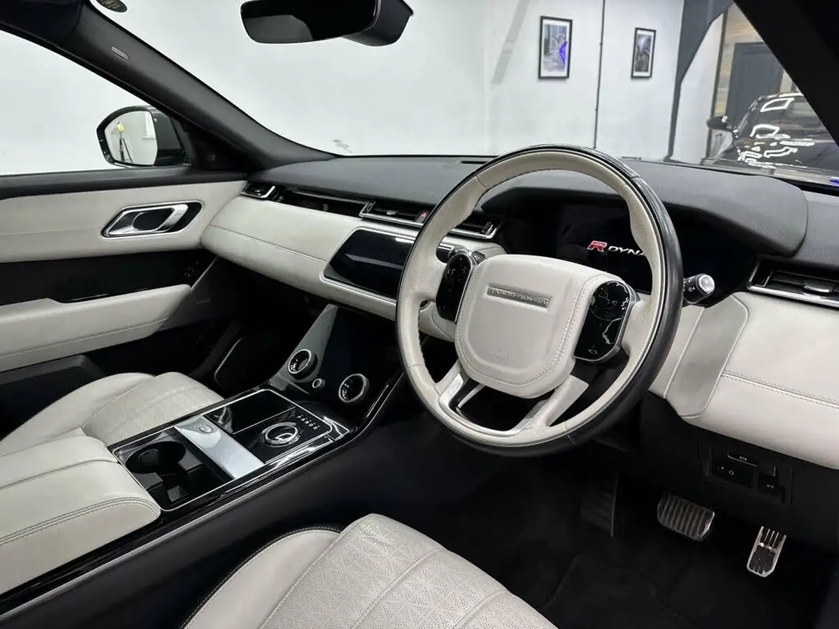 2018-land-rover-range-rover-velar-30-d300-r-dynamic-hse-ss-big-17