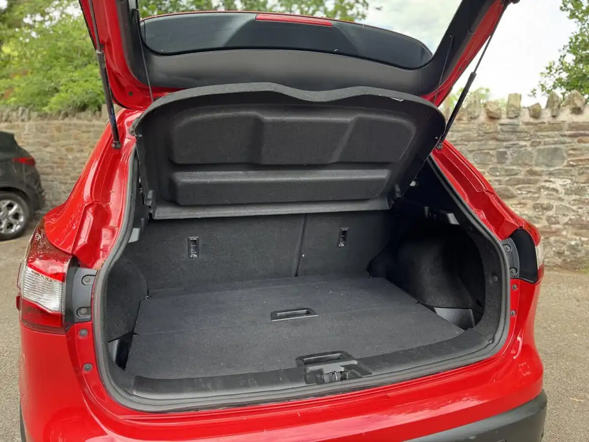 2017-nissan-qashqai-15dci-tekna-big-50
