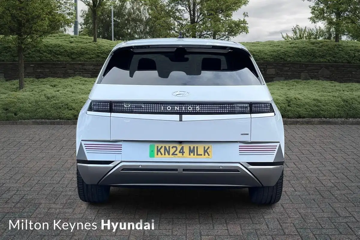 2024-hyundai-ioniq-5-e-ultimate-325ps-77kwh-awd-big-3