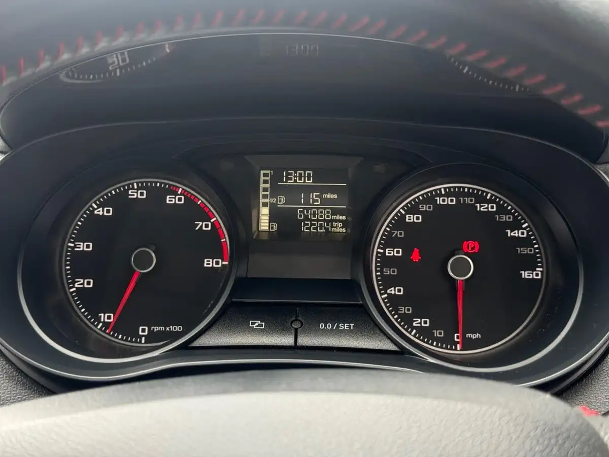 2015-seat-ibiza-14tsi-fr-hatchback-5d-big-26