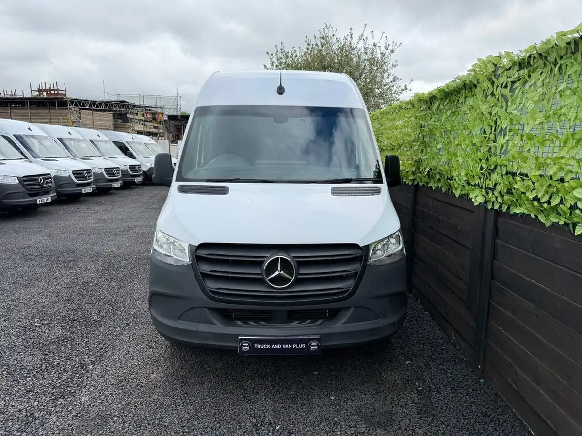 2018-mercedes-benz-sprinter-21cdi-311-l2h1-panel-van-rwd-eco-gear-360-big-1