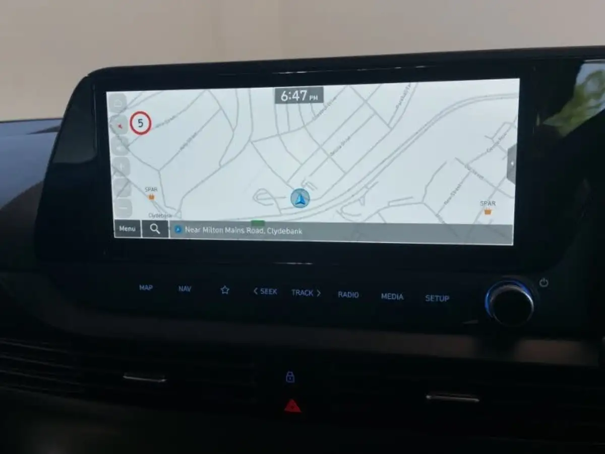 2024-hyundai-i20-10-t-gdi-advance-big-6