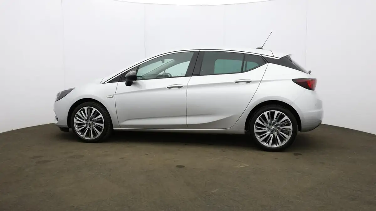 2021-vauxhall-astra-12-turbo-griffin-edition-hatchback-big-67