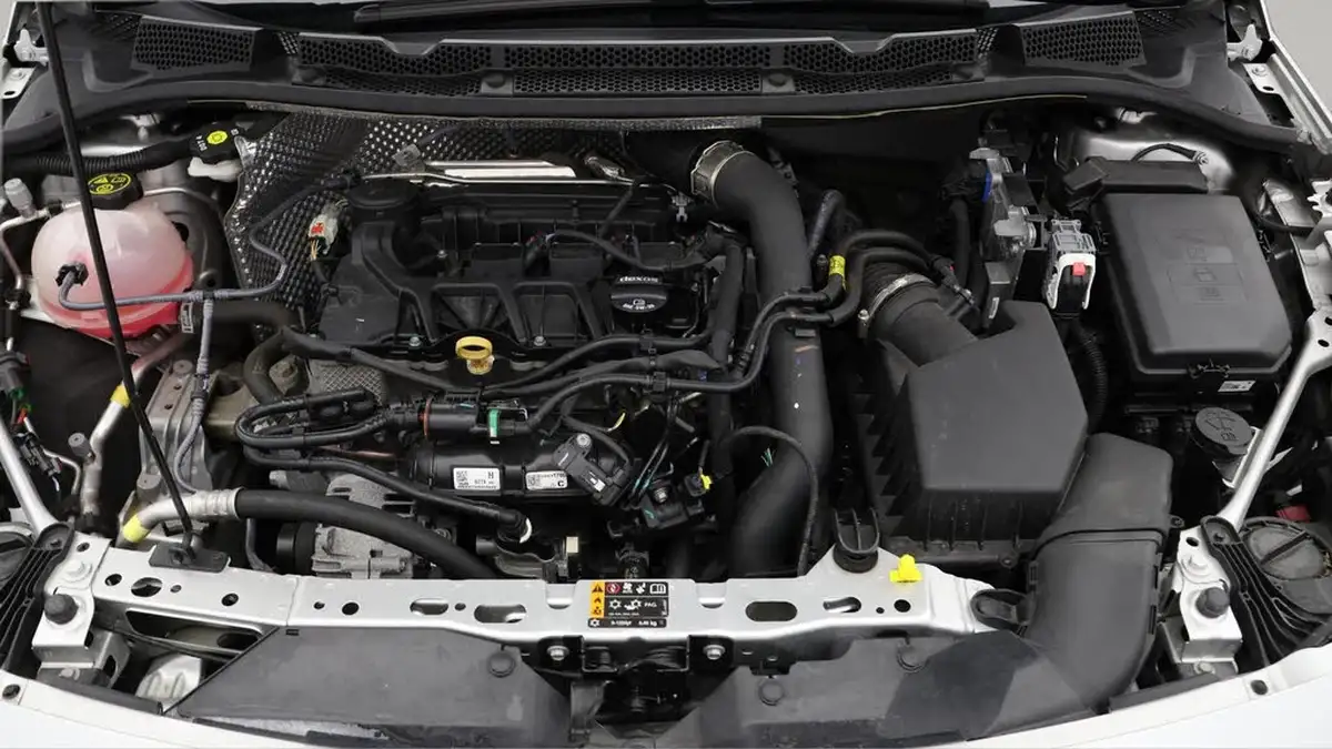 2021-vauxhall-astra-12-turbo-griffin-edition-hatchback-big-19