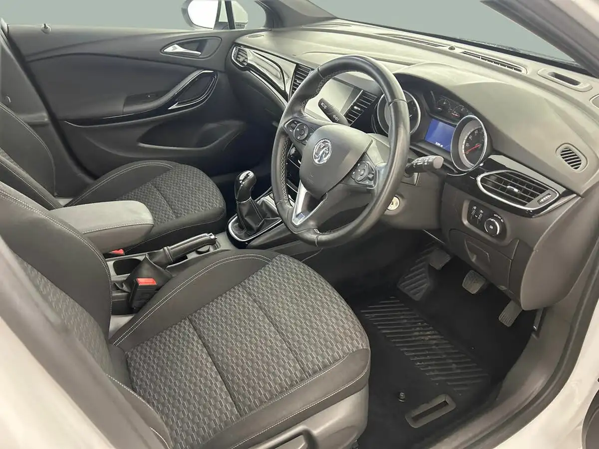 2018-vauxhall-astra-16i-turbo-sri-vx-line-nav-big-16