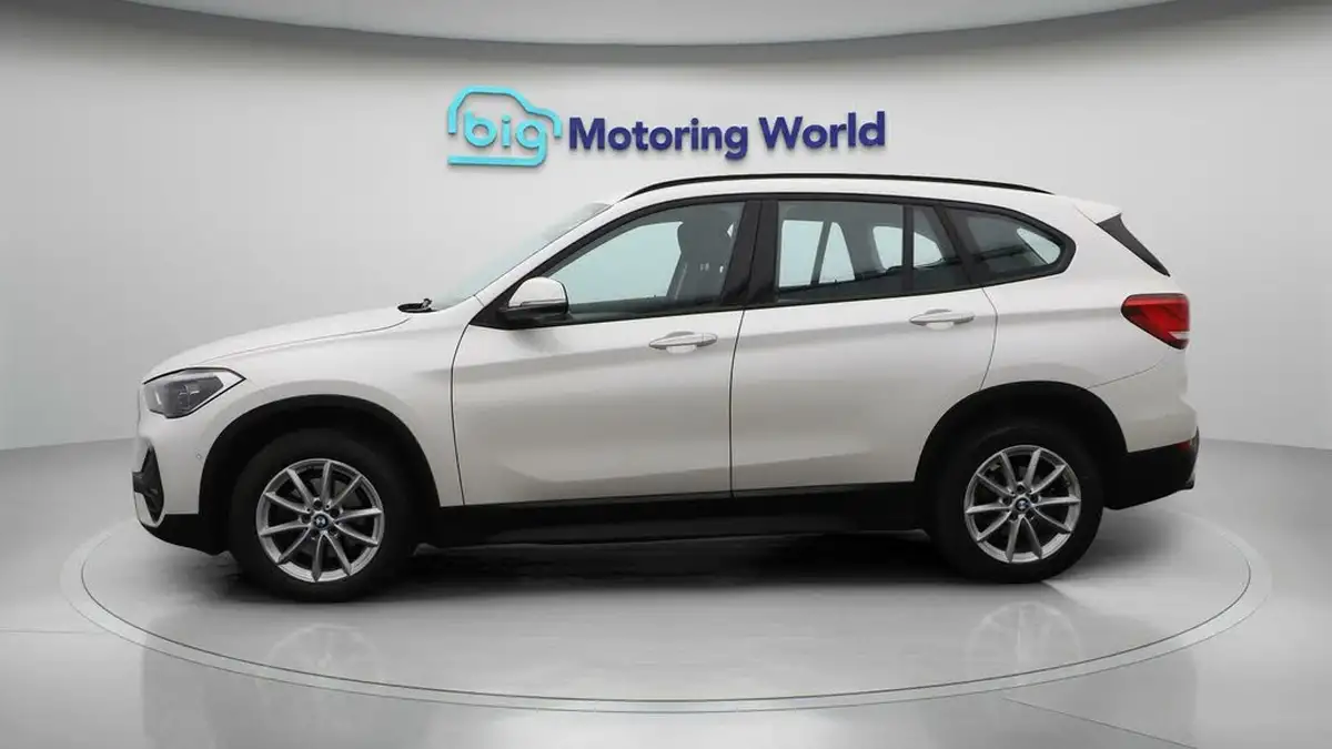 2020-bmw-x1-15-sdrive18i-se-big-4