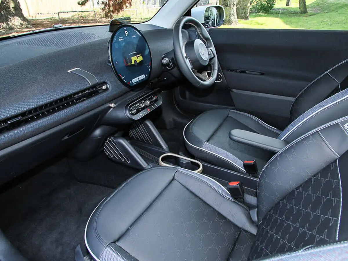 2024-mini-cooper-e-cooper-e-classic-big-6
