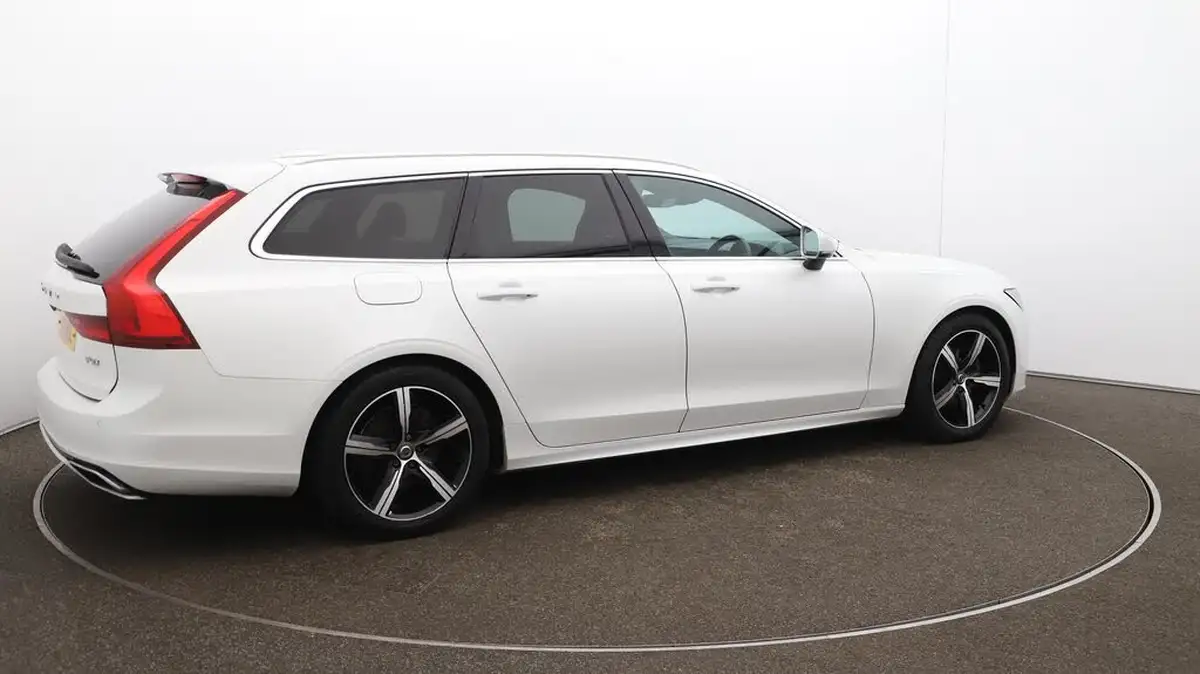 2019-volvo-v90-20td-d4-r-design-big-43