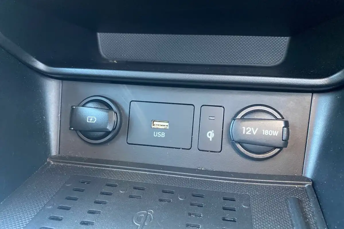 2022-hyundai-kona-16-gdi-premium-big-27