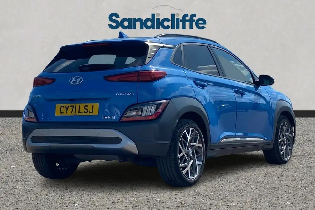 2022-hyundai-kona-16-gdi-premium-big-3