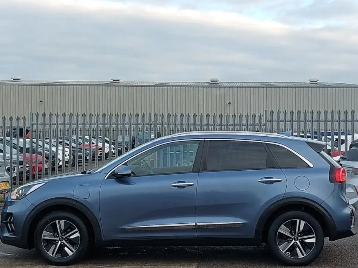 2021-kia-niro-16-gdi-phev-3-big-3