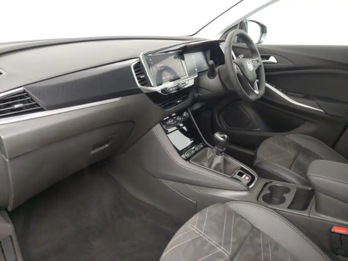 2024-vauxhall-grandland-12-ultimate-130ps-big-4