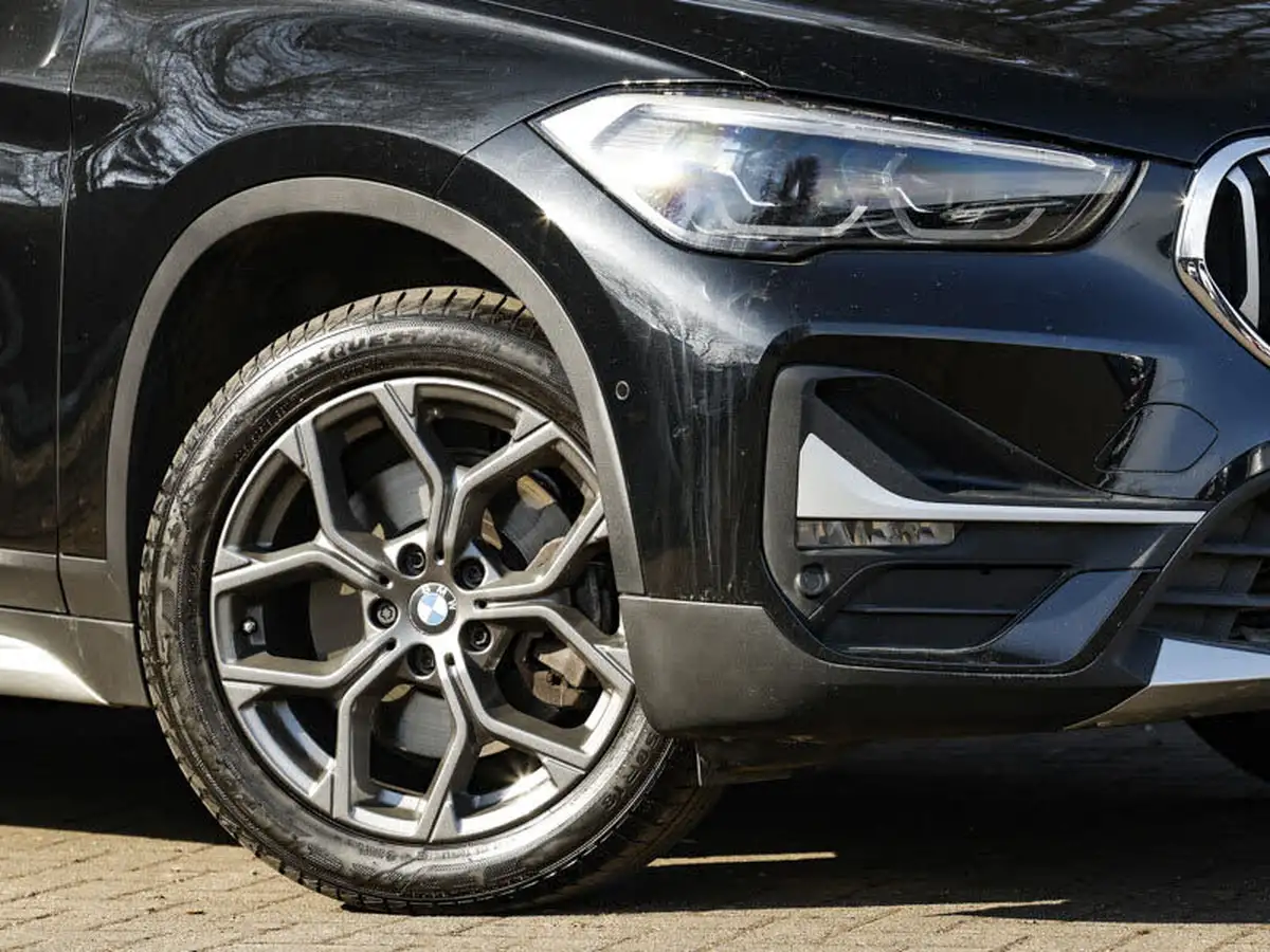 2019-bmw-x1-20-sdrive-20i-xline-sdrive20i-big-7