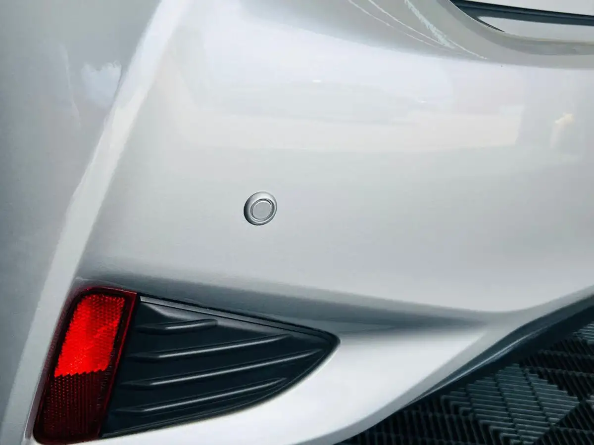 2019-toyota-yaris-big-30
