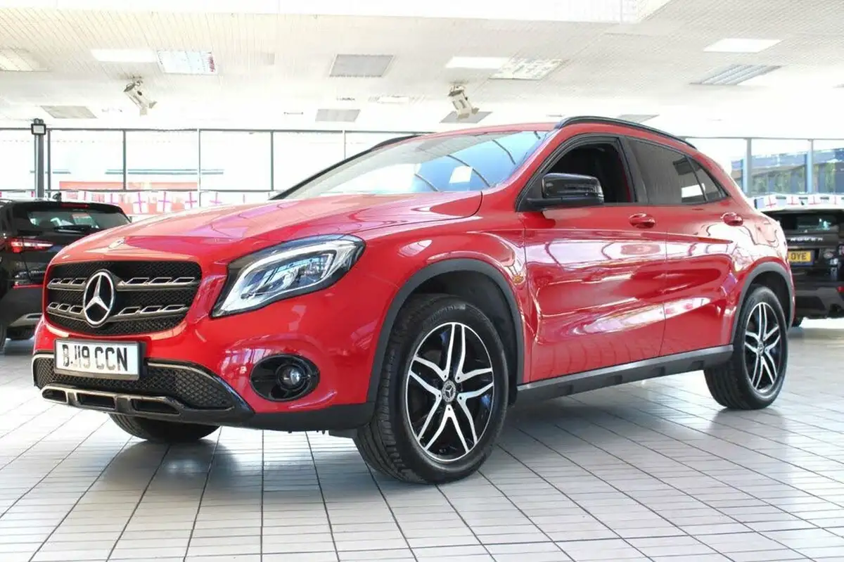 2019-mercedes-benz-gla-class-16-gla-180-urban-edition-ss-big-0