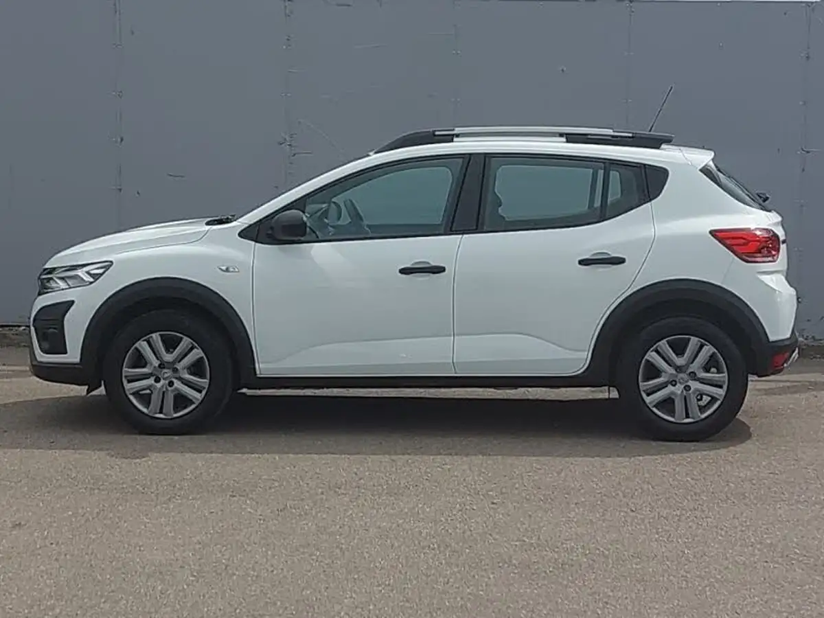 2022-dacia-sandero-stepway-10-tce-essential-90bhp-big-3