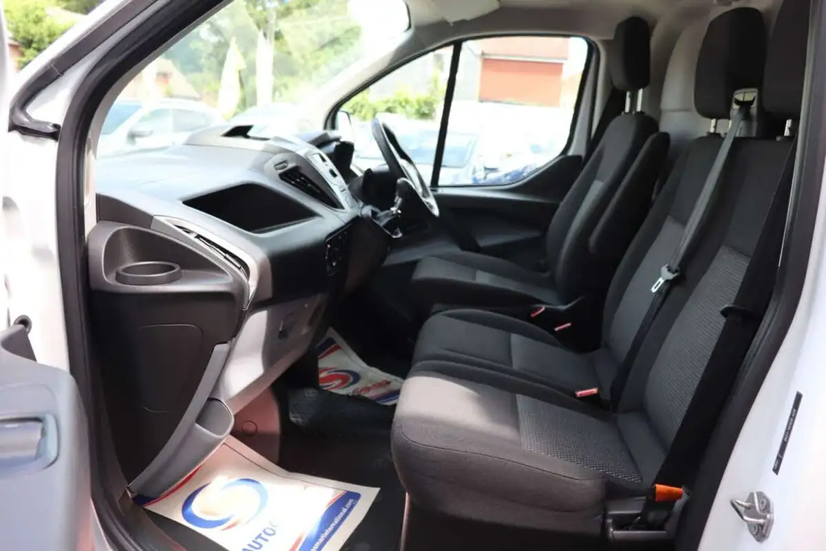 2017-ford-transit-custom-20tdci-290-l2h1-105pseu6-panel-van-big-19