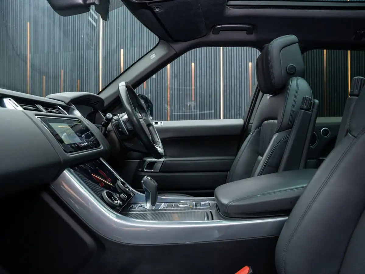 2021-land-rover-range-rover-sport-30-d300-hse-dynamic-big-35