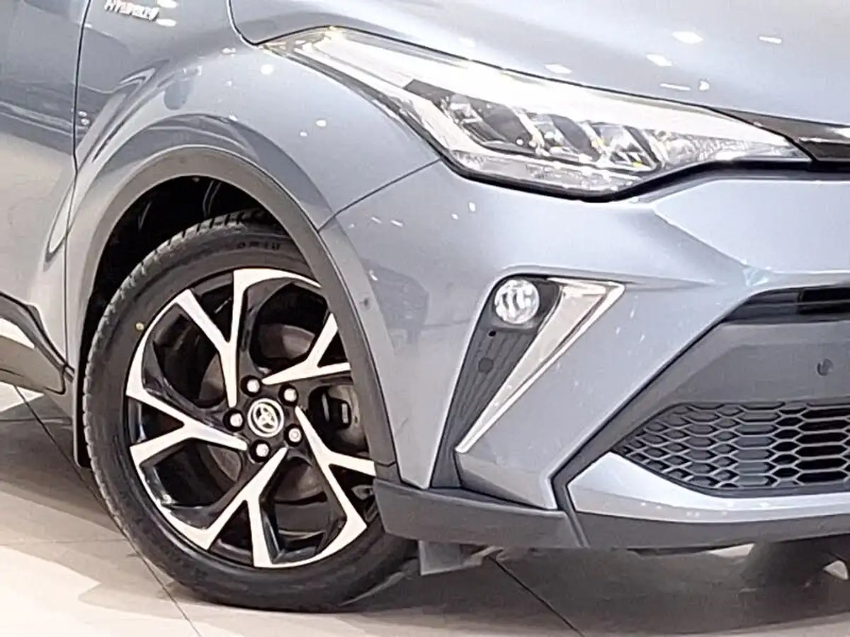 2020-toyota-c-hr-18-vvt-i-design-big-8