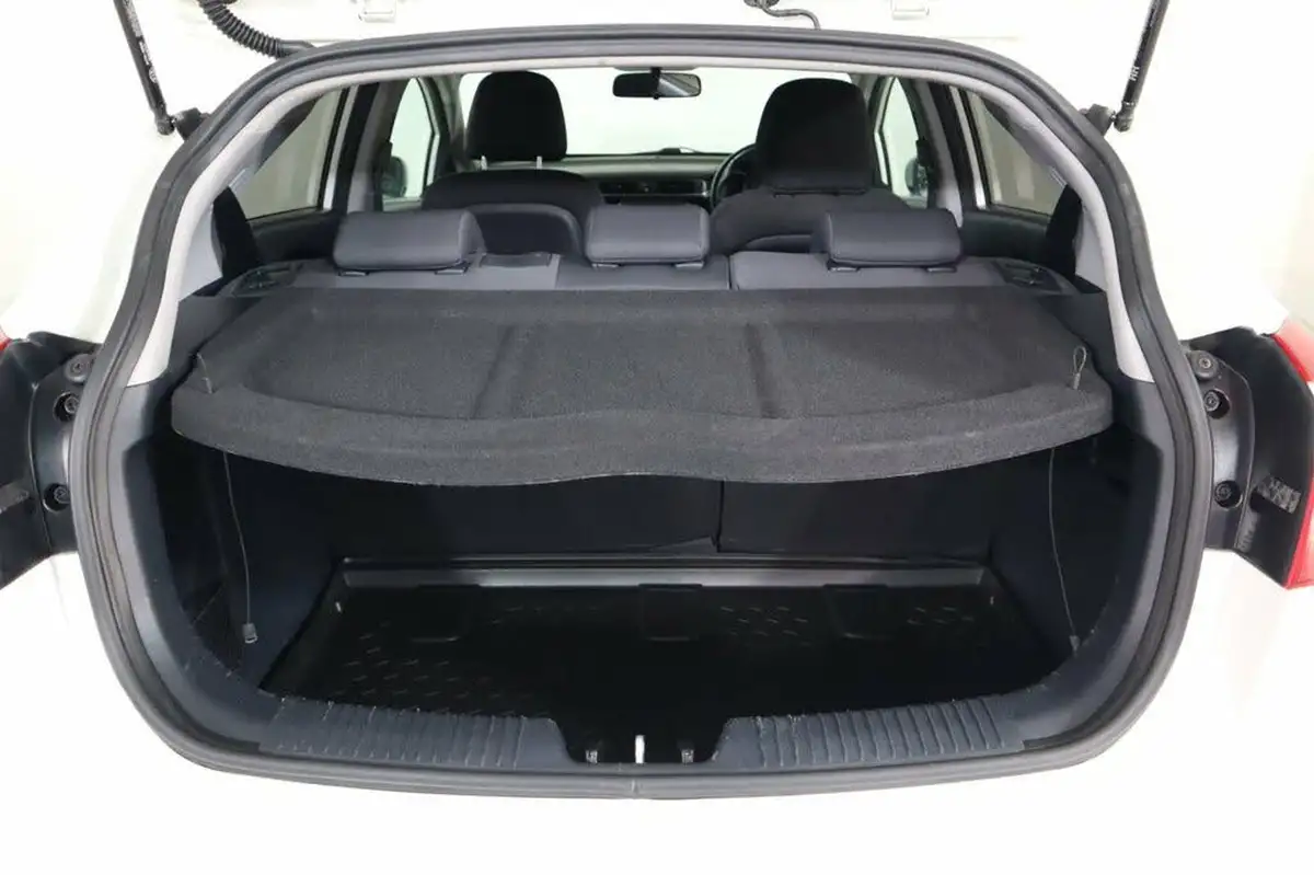 2016-kia-rio-125-sr7-5d-big-8