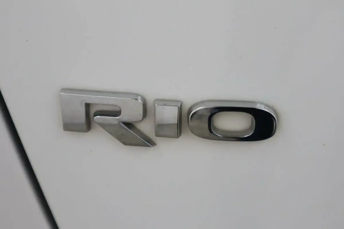 2016-kia-rio-125-sr7-5d-big-32