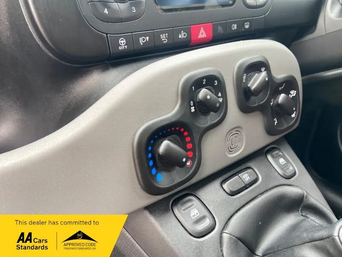 2015-fiat-panda-12-easy-big-13