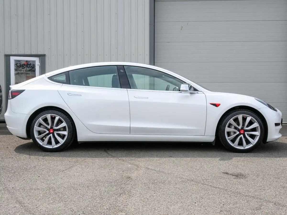 2020-tesla-model-3-e-standard-plus-big-3