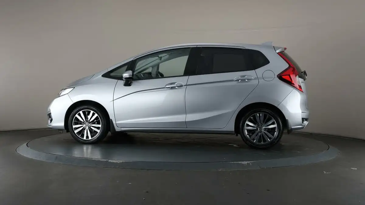 2018-honda-jazz-13-i-vtec-ex-navi-big-35