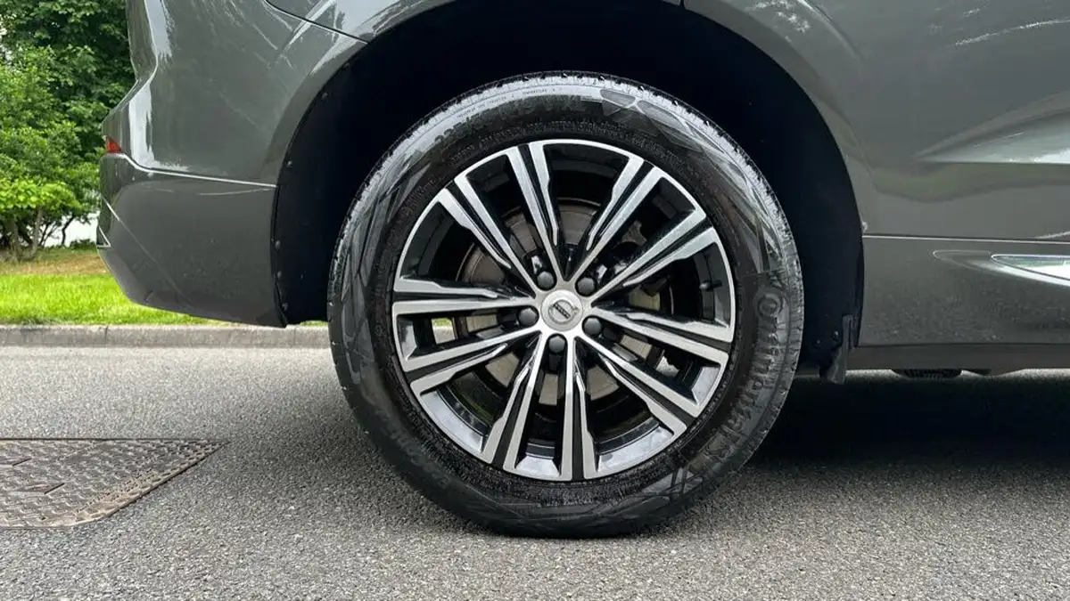 2022-volvo-xc60-20-t6-inscription-350bhp-big-46