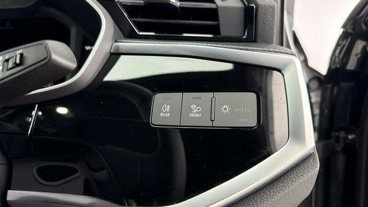 2024-audi-q3-15-35-tfsi-s-line-sportback-tronic-big-23