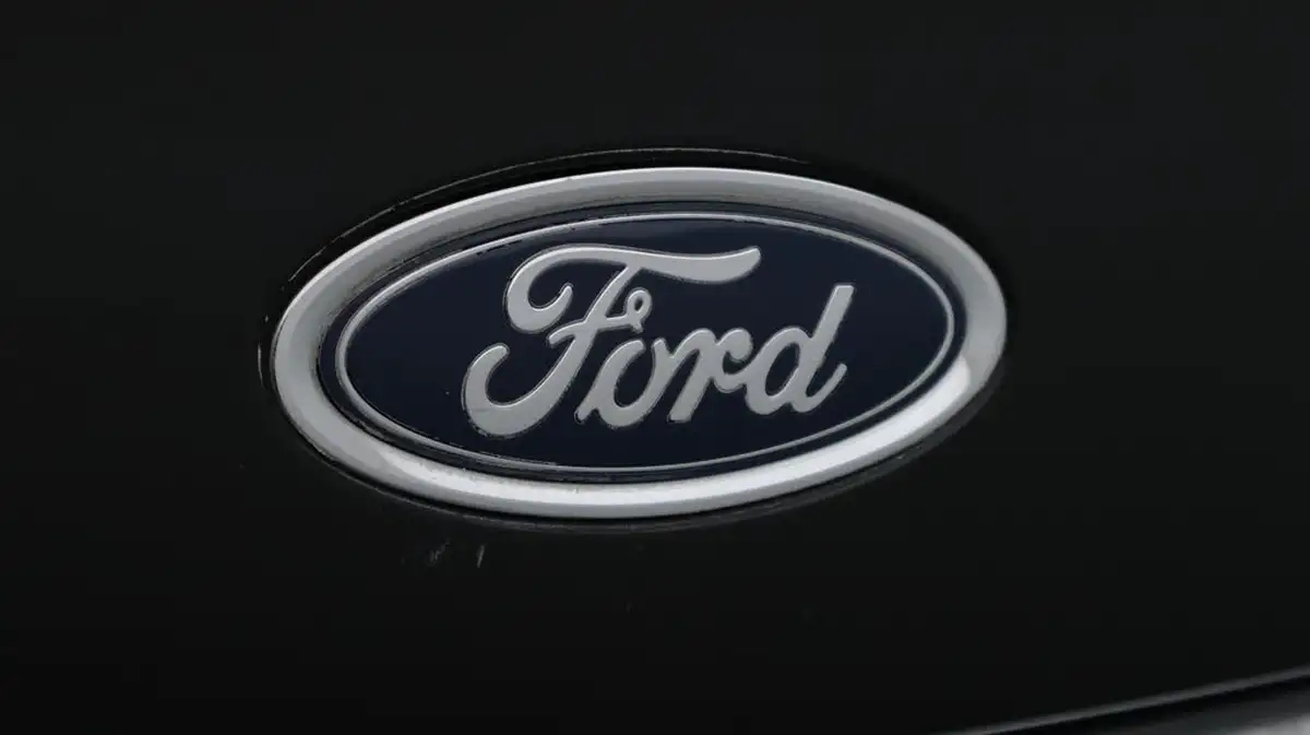 2020-ford-fiesta-10t-titanium-125ps-hybrid-mhev-big-23