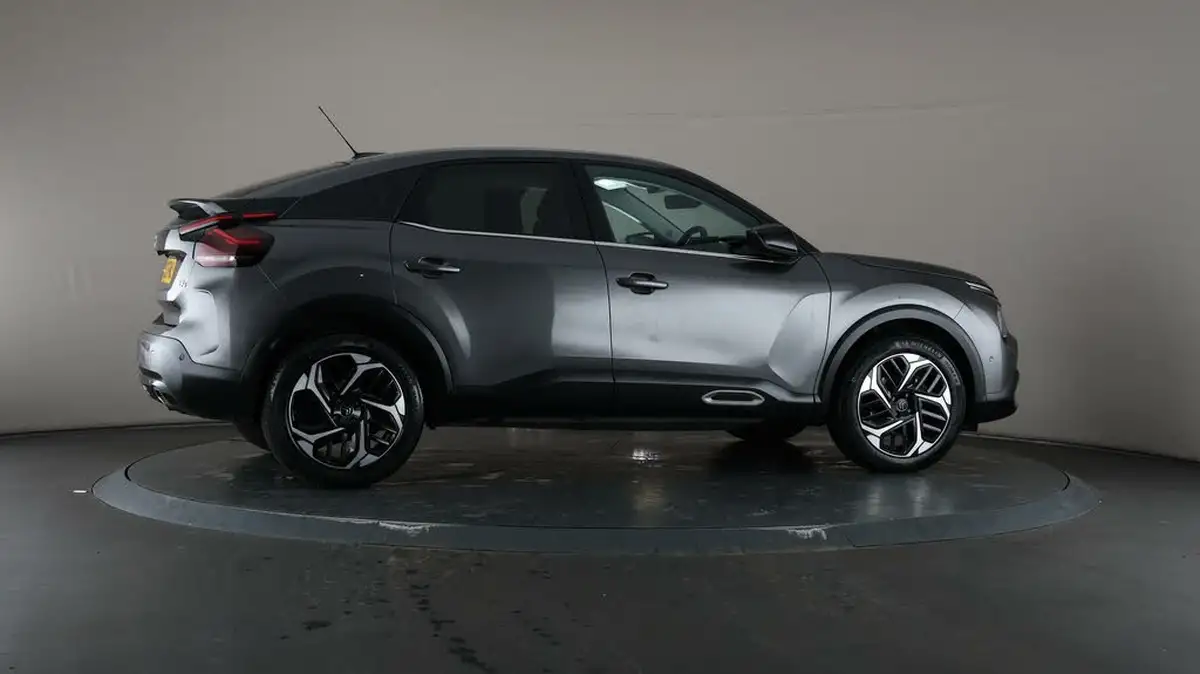 2022-citroen-c4-big-63