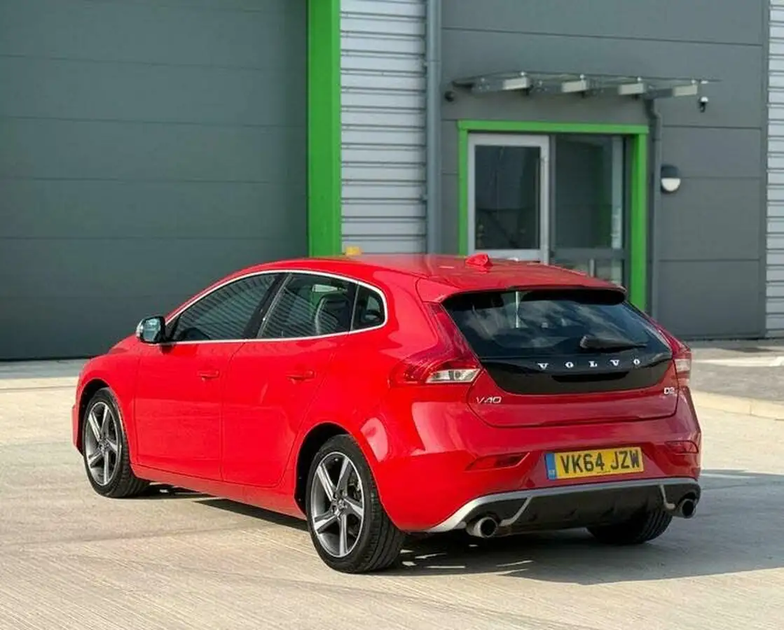 2014-volvo-v40-16td-d2-r-design-nav-big-24