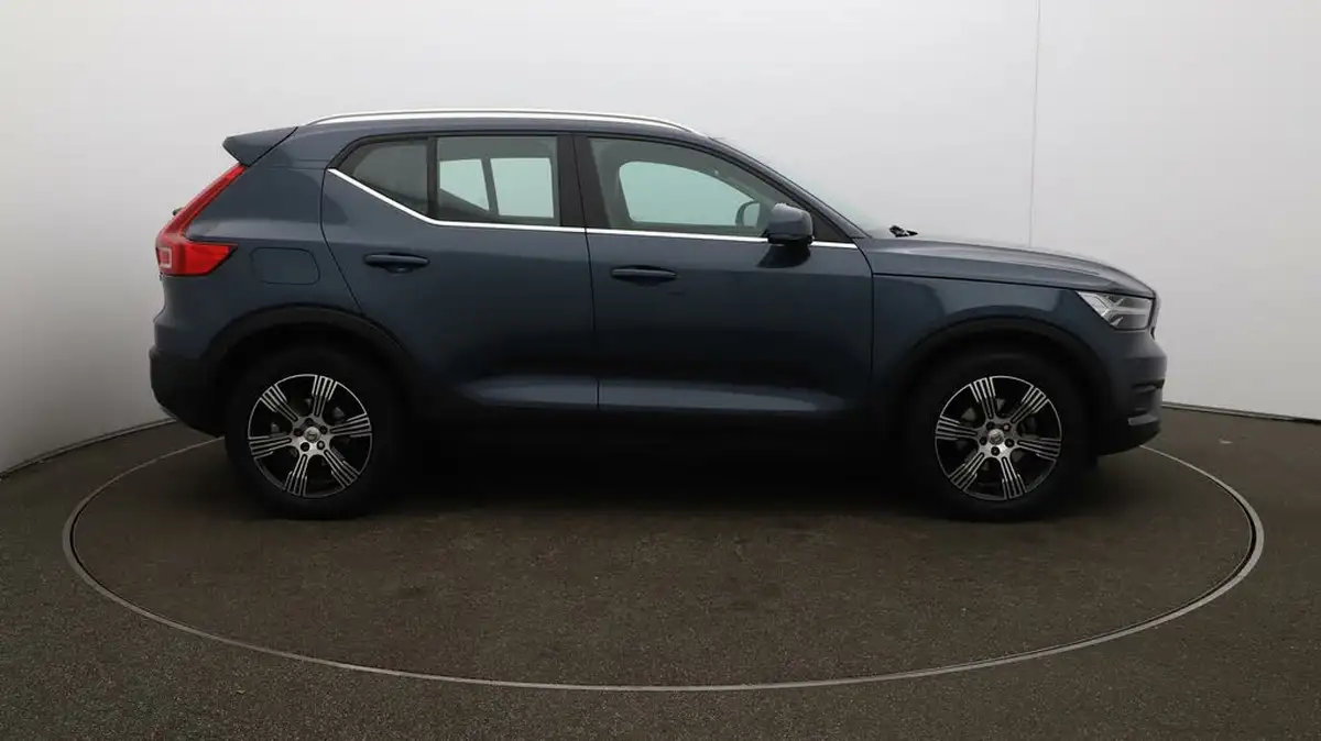 2021-volvo-xc40-15-t3-inscription-161bhp-auto-big-48