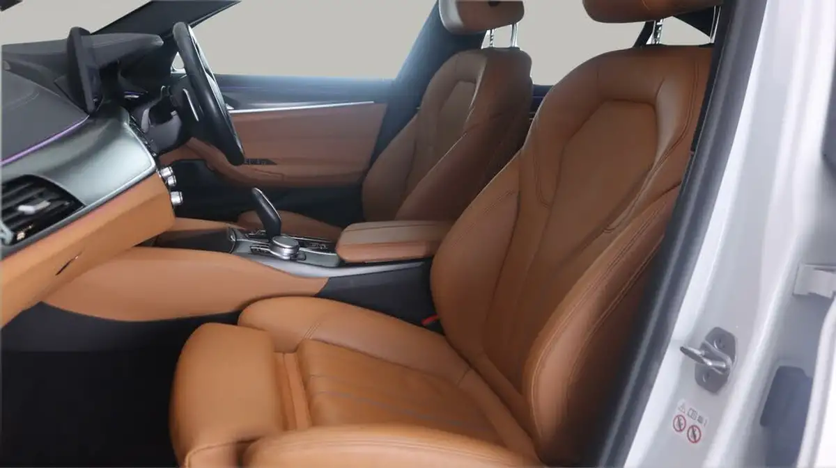 2021-bmw-5-series-20-530e-xdrive-m-sport-saloon-4d-big-14