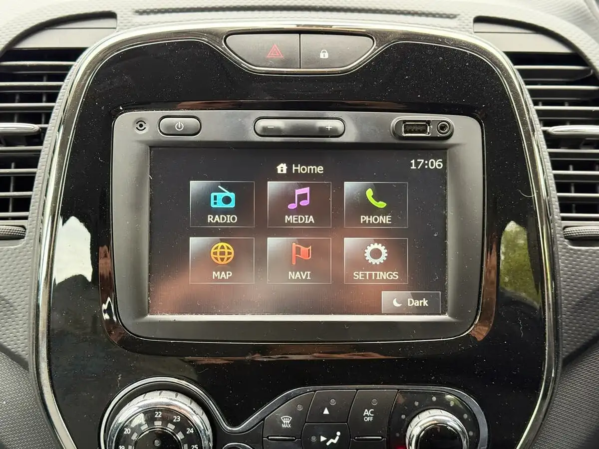2014-renault-captur-09-dynamique-medianavss-big-31