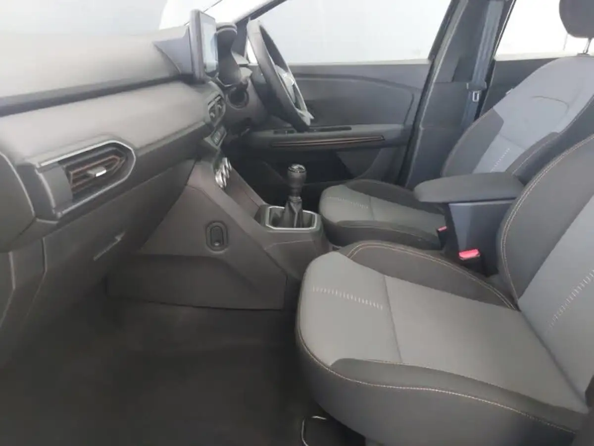 2024-dacia-sandero-stepway-10-tce-extreme-90bhp-big-4