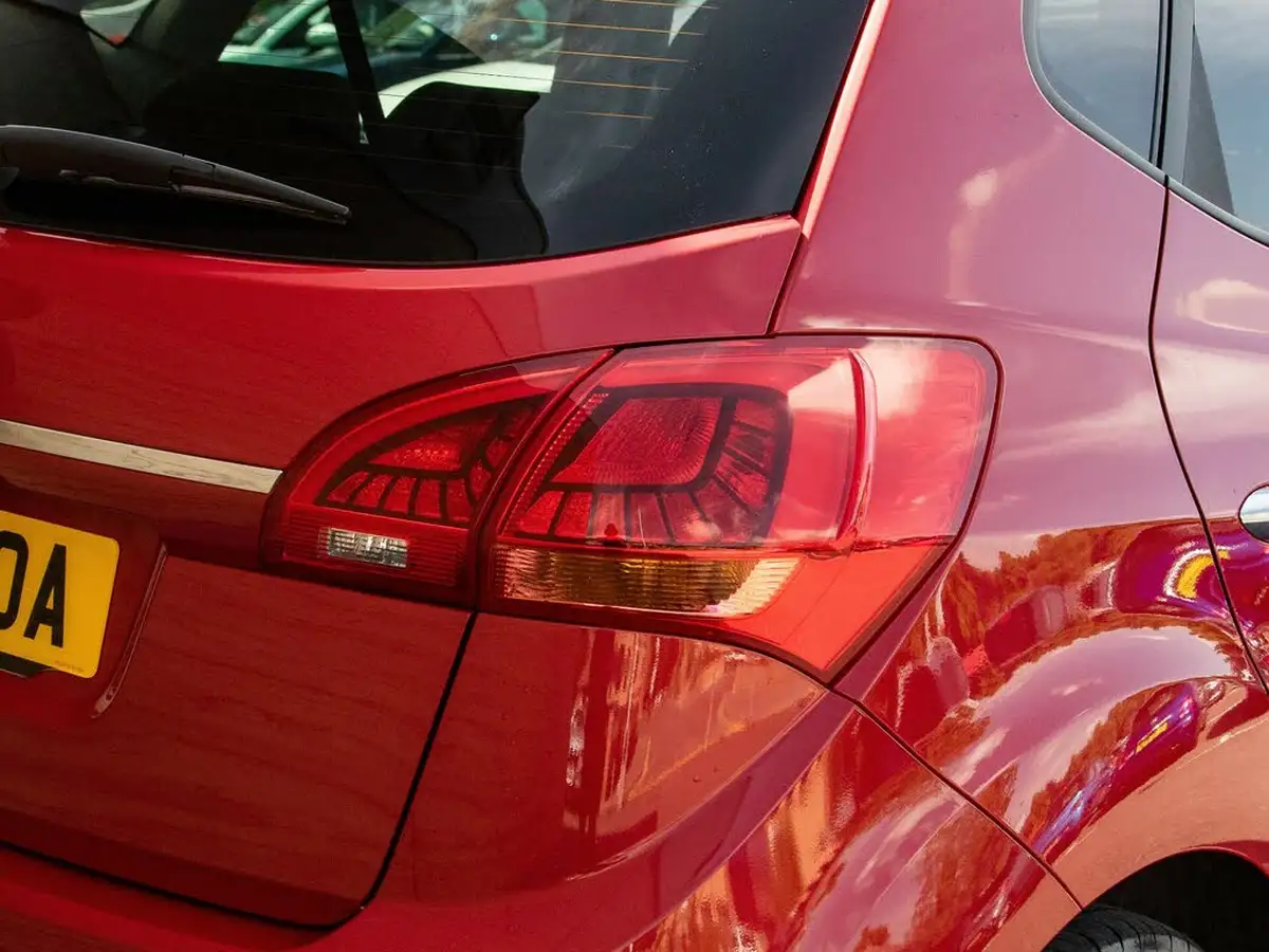 2017-kia-venga-16-4-auto-big-8