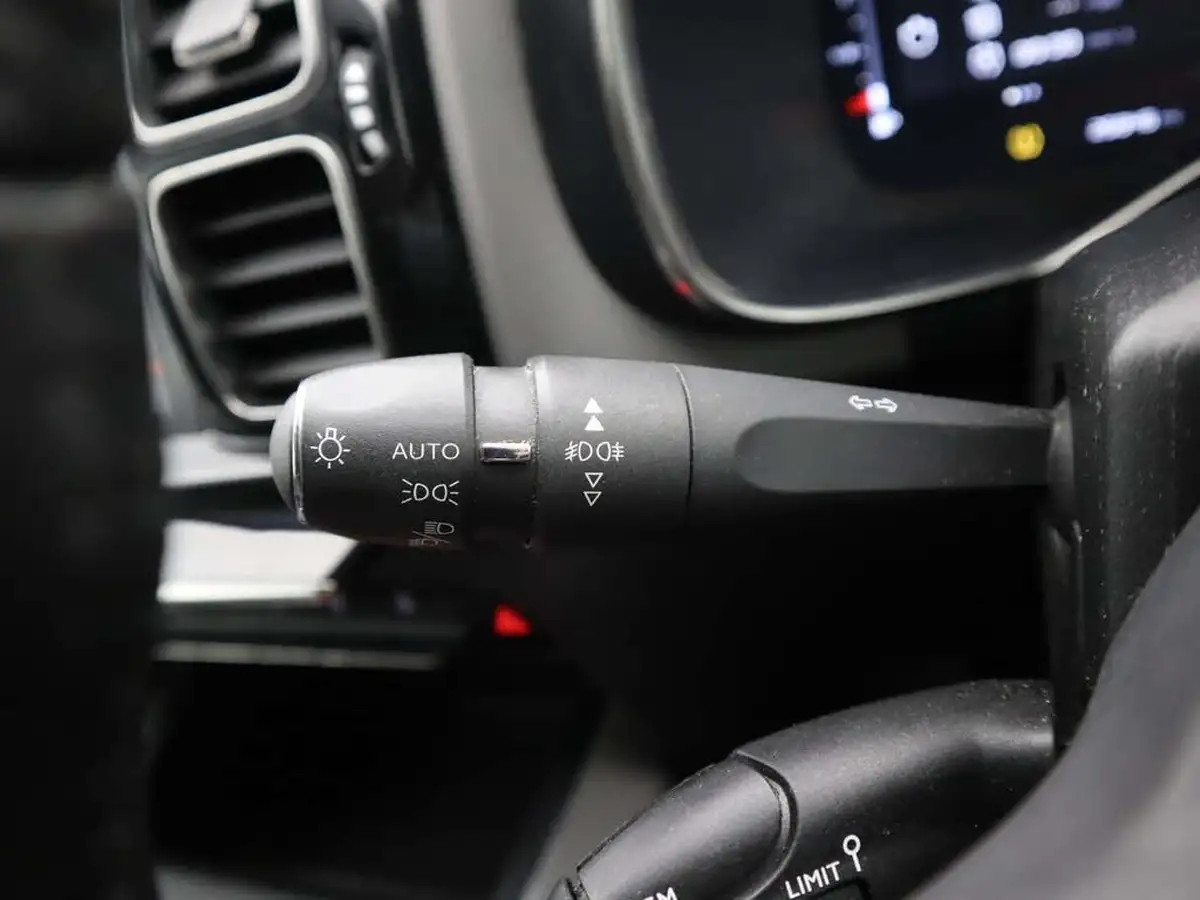2022-citroen-c5-aircross-15bluehdi-shine-ss-big-32