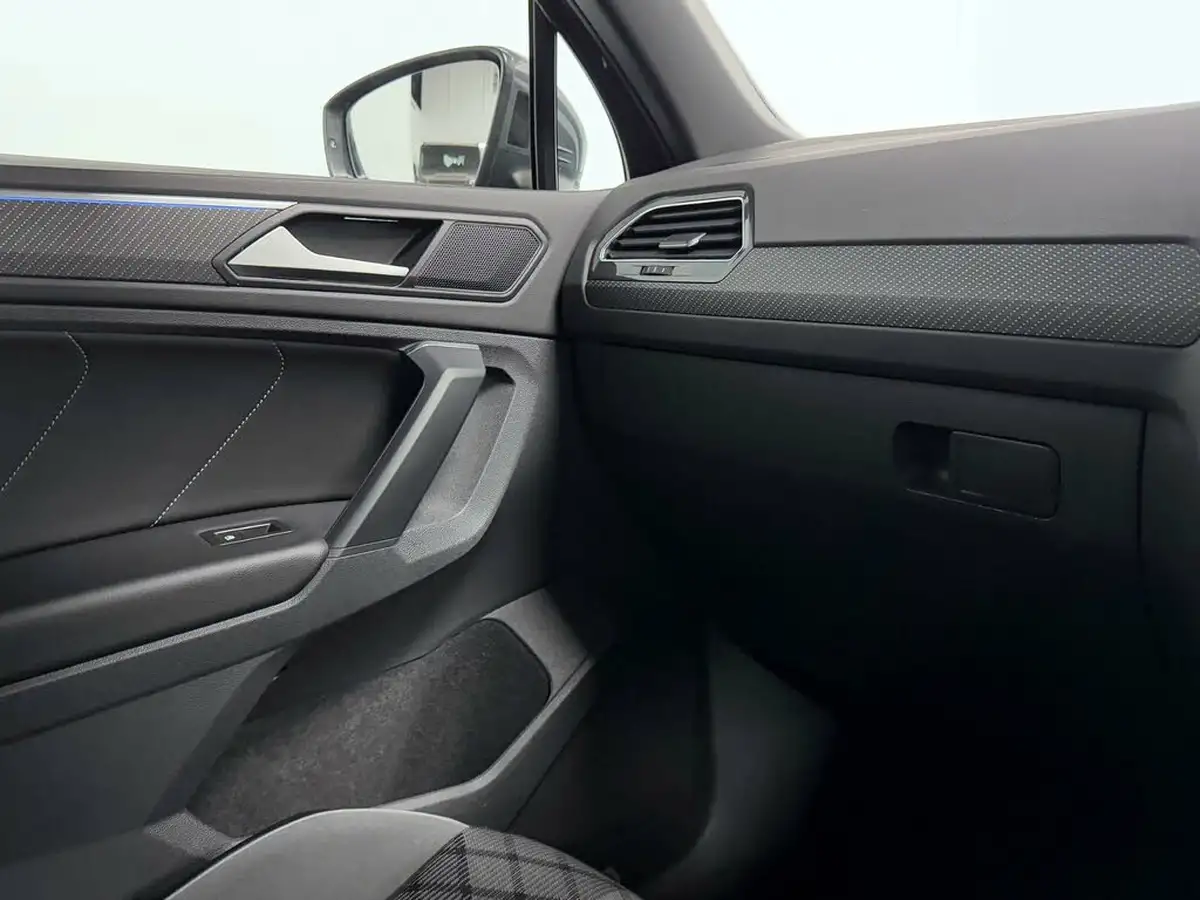 2022-volkswagen-tiguan-15-tsi-r-line-big-32