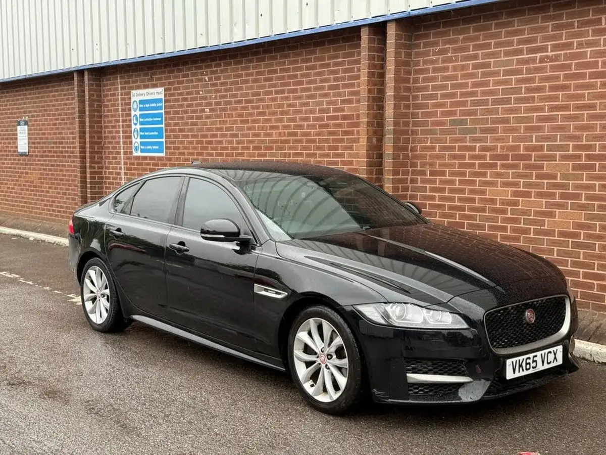 2015-jaguar-xf-20td-r-sport-180ps-auto-big-1