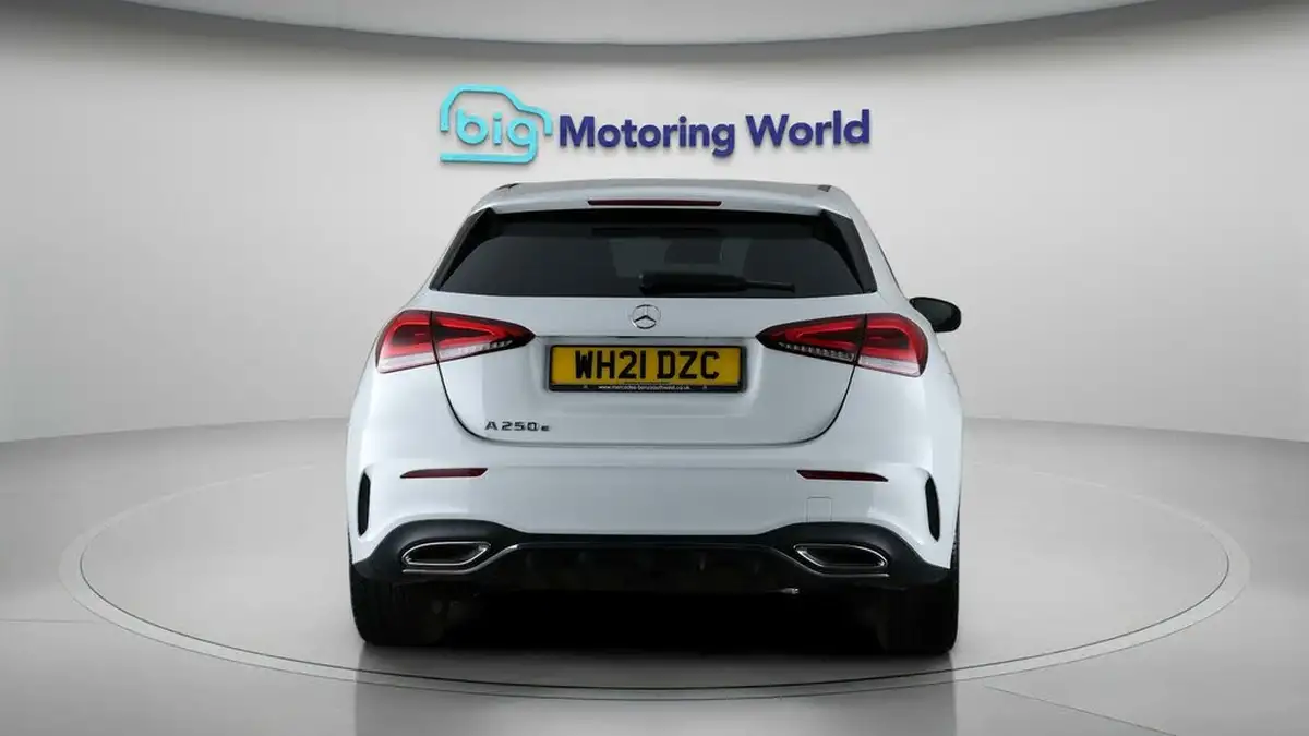 2021-mercedes-benz-a-class-13-a250e-amg-line-hatchback-5d-big-5