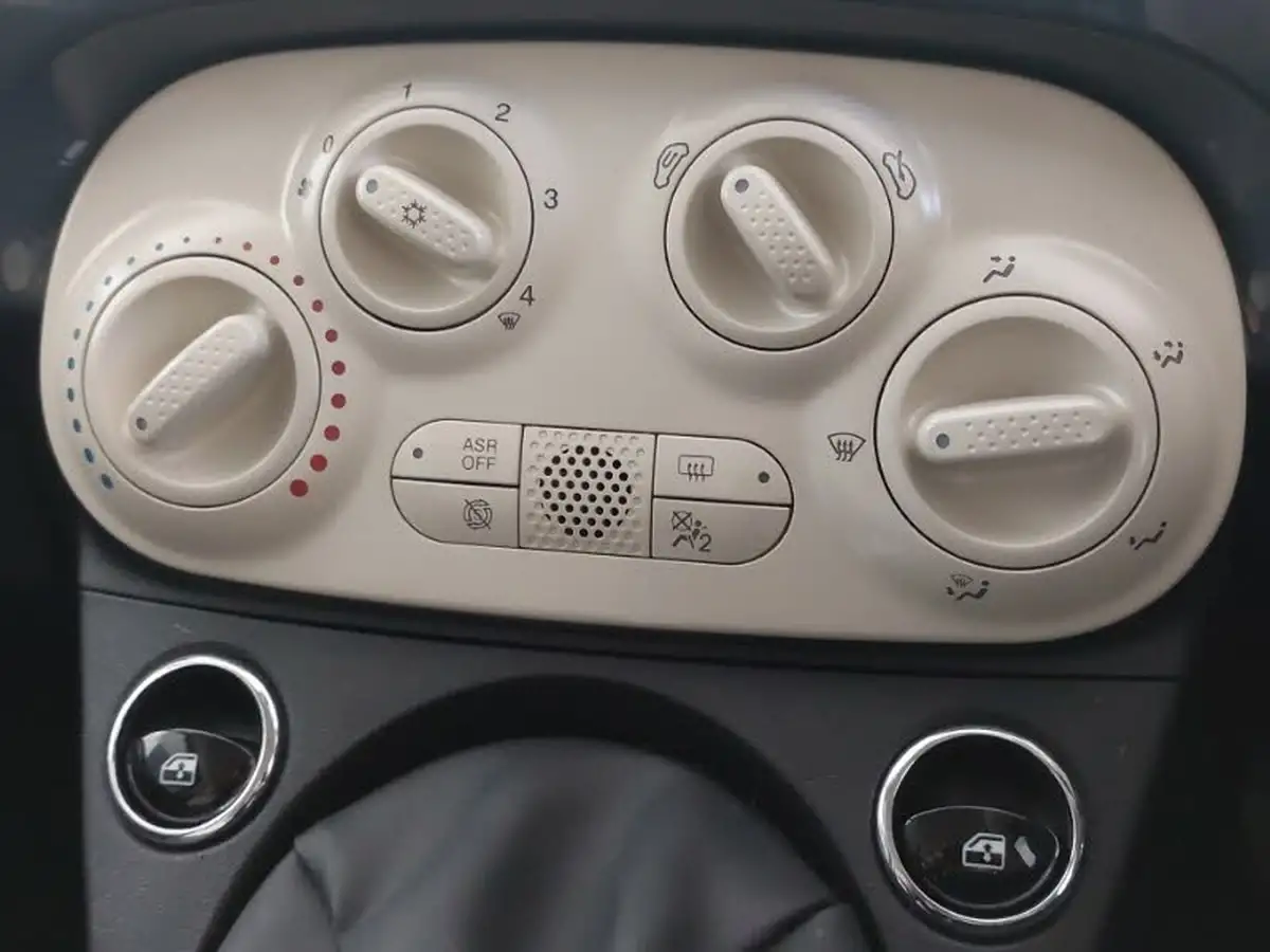 2019-fiat-500-12-lounge-big-15